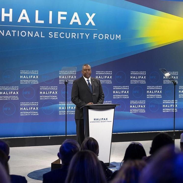 U.S. defence secretary stresses importance of continued support for Ukraine